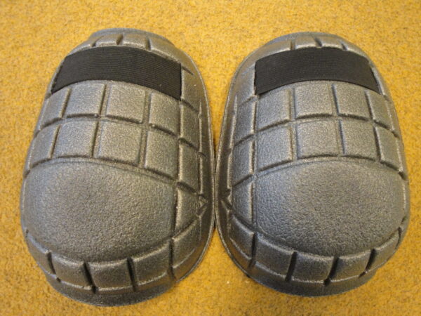 Knee pads (strapped on) PK 465