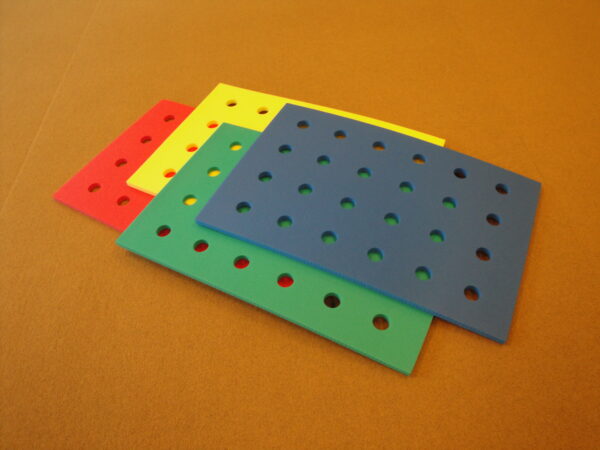 Small child’s pool mat with holes 100x60x2 cm, Amaya